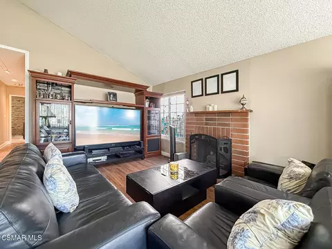 Living - 3977 Bayside St, Simi Valley, CA 93063 photo 3 of 4