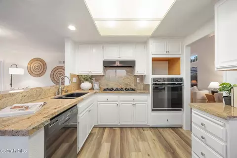 Kitchen - 27667 Taryn Dr, Saugus, CA 91350 photo 1 of 1