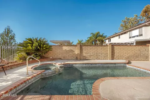 Exterior - 27667 Taryn Dr, Saugus, CA 91350 photo 11 of 11