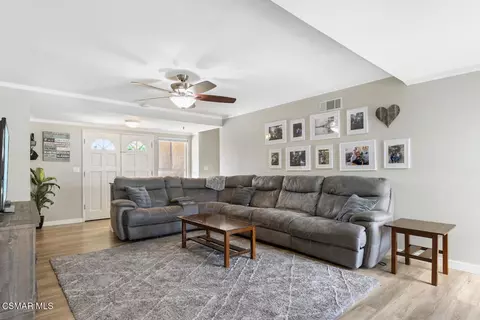 Living - 3339 Bryan Ave, Simi Valley, CA 93063 photo 2 of 5