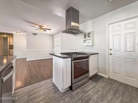 Kitchen - 22671 Barcotta Dr, Saugus, CA 91350 photo 4 of 6