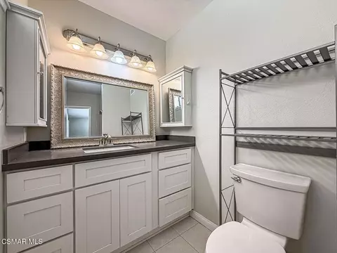 Bath - 22671 Barcotta Dr, Saugus, CA 91350 photo 5 of 6