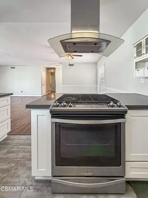 Kitchen - 22671 Barcotta Dr, Saugus, CA 91350 photo 5 of 6