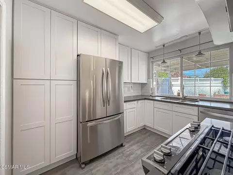 Kitchen - 22671 Barcotta Dr, Saugus, CA 91350 photo 6 of 6