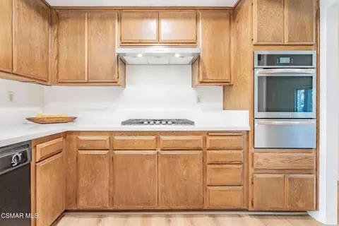 Kitchen - 310 Erica Pl, Oxnard, CA 93036 photo 3 of 5