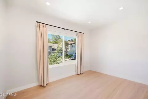 Bedroom - 5068 Benedict Ct, Oak Park, CA 91377 photo 3 of 8
