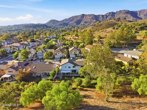 View/Area - 5068 Benedict Ct, Oak Park, CA 91377 photo 2 of 5