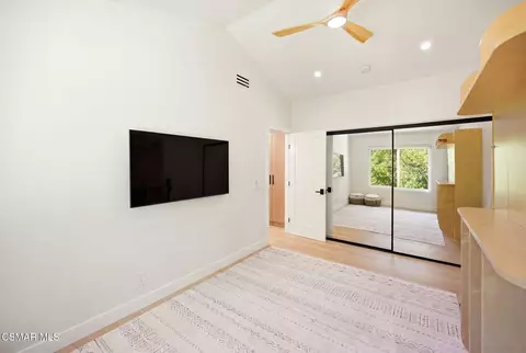 Bedroom - 5068 Benedict Ct, Oak Park, CA 91377 photo 8 of 8