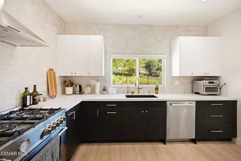 Kitchen - 5068 Benedict Ct, Oak Park, CA 91377 photo 3 of 3