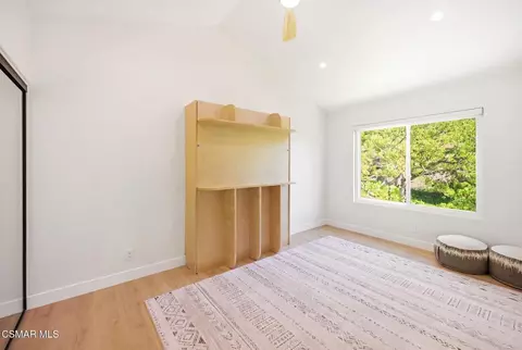 Bedroom - 5068 Benedict Ct, Oak Park, CA 91377 photo 7 of 8