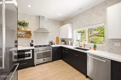 Kitchen - 5068 Benedict Ct, Oak Park, CA 91377 photo 1 of 3