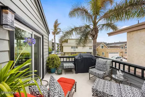 Exterior - 3237 Playa Ct, Oxnard, CA 93035 photo 5 of 10
