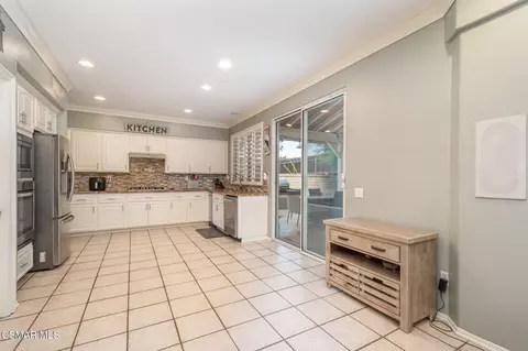 Kitchen - 1014 Borden Ave, Simi Valley, CA 93065 photo 3 of 3