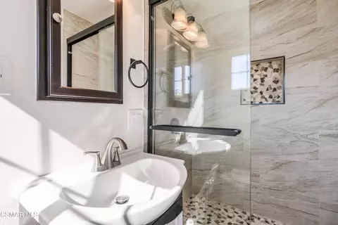 Bath - 1574 Sutter Ave, Simi Valley, CA 93065 photo 1 of 2