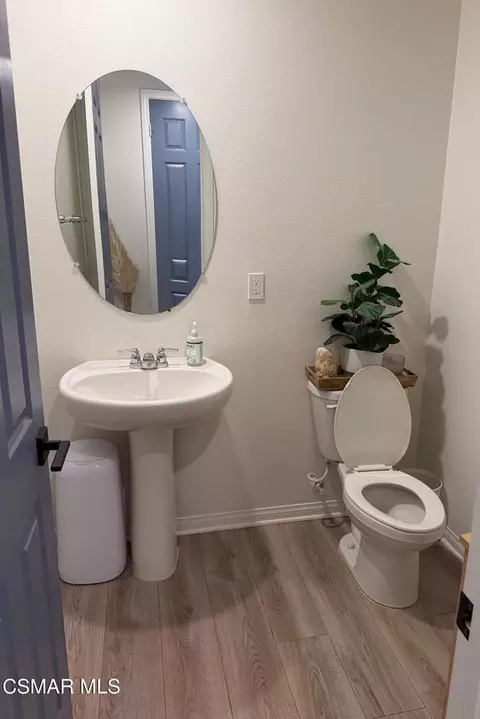 Bath - 519 Coconut Ln, Fillmore, CA 93015 photo 1 of 4