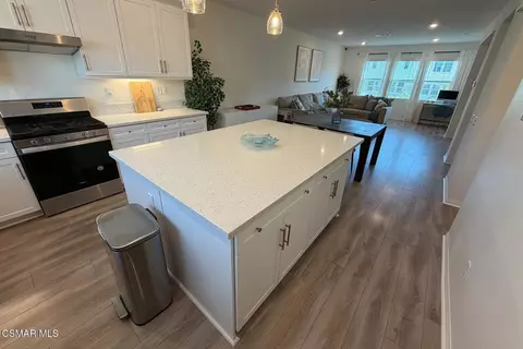Kitchen - 519 Coconut Ln, Fillmore, CA 93015 photo 4 of 4