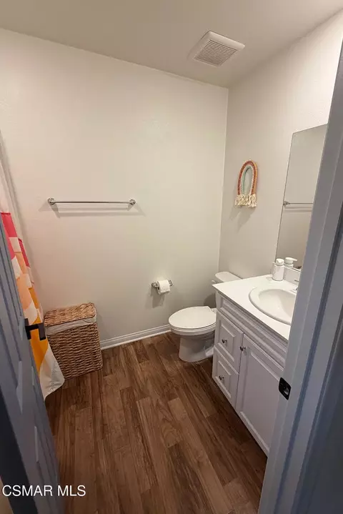 Bath - 519 Coconut Ln, Fillmore, CA 93015 photo 3 of 4