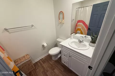 Bath - 519 Coconut Ln, Fillmore, CA 93015 photo 2 of 4
