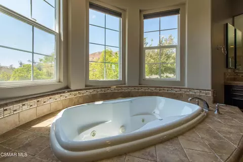 Bath - 3849 Eagle Flight Dr, Simi Valley, CA 93065 photo 1 of 3