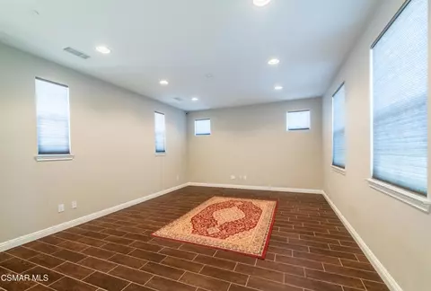 Living - 3849 Eagle Flight Dr, Simi Valley, CA 93065 photo 3 of 3