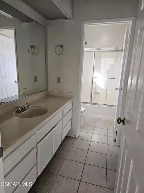 Bath - 2752 Annandale Ln, Simi Valley, CA 93063 photo 3 of 3