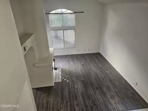Living - 2752 Annandale Ln, Simi Valley, CA 93063 photo 2 of 9