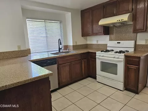 Kitchen - 2752 Annandale Ln, Simi Valley, CA 93063 photo 2 of 2
