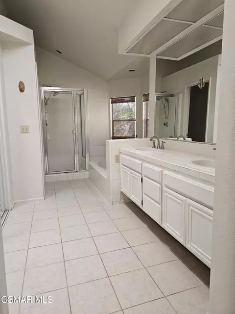 Bath - 2752 Annandale Ln, Simi Valley, CA 93063 photo 1 of 3