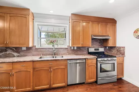 Kitchen - 1207 Graham St, Simi Valley, CA 93065 photo 4 of 5