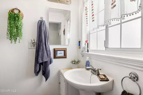Bath - 1207 Graham St, Simi Valley, CA 93065 photo 2 of 3
