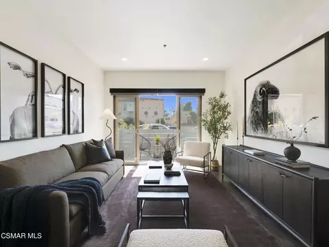 5016 Bakman Ave #104, North Hollywood, CA 91601