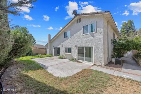 Exterior - 28636 Lapine Ave, Santa Clarita, CA 91390 photo 2 of 6
