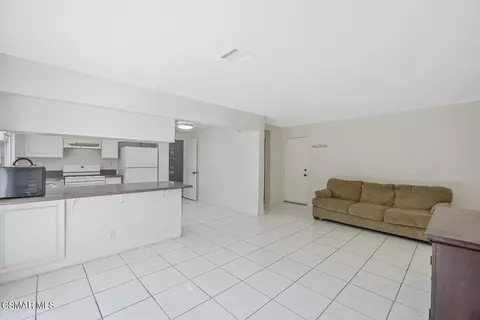 Other - 28636 Lapine Ave, Santa Clarita, CA 91390 photo 3 of 7