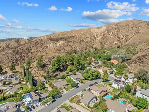 View/Area - 28636 Lapine Ave, Santa Clarita, CA 91390 photo 2 of 2