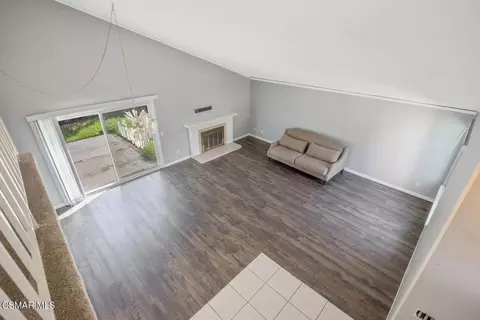Living - 28636 Lapine Ave, Santa Clarita, CA 91390 photo 7 of 7