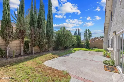 Exterior - 28636 Lapine Ave, Santa Clarita, CA 91390 photo 4 of 6