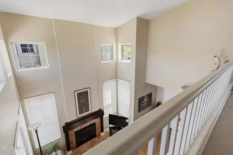 Entry Way - 1160 Knottingham St, Simi Valley, CA 93065 photo 5 of 5