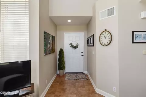 Entry Way - 1160 Knottingham St, Simi Valley, CA 93065 photo 1 of 5