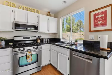 Kitchen - 1160 Knottingham St, Simi Valley, CA 93065 photo 4 of 5