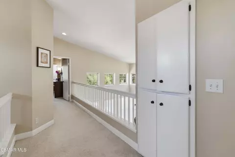 Entry Way - 1160 Knottingham St, Simi Valley, CA 93065 photo 3 of 5