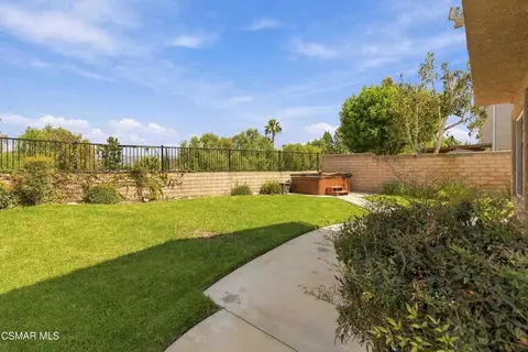 Exterior - 1160 Knottingham St, Simi Valley, CA 93065 photo 7 of 8