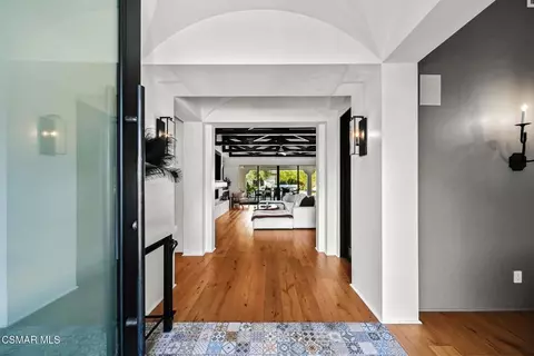Entry Way - 5099 Barnard St, Simi Valley, CA 93063 photo 1 of 2