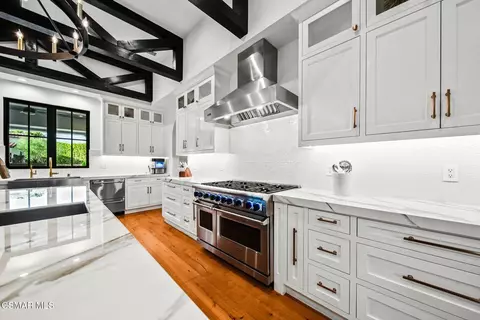 Kitchen - 5099 Barnard St, Simi Valley, CA 93063 photo 6 of 6