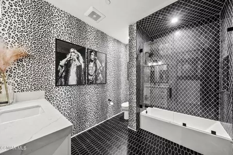 Bath - 5099 Barnard St, Simi Valley, CA 93063 photo 5 of 6