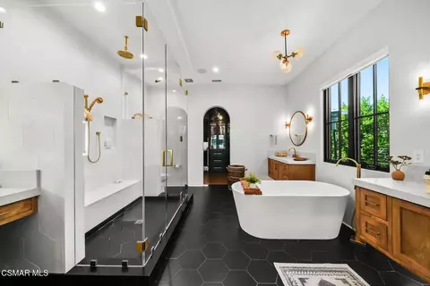Bath - 5099 Barnard St, Simi Valley, CA 93063 photo 1 of 6