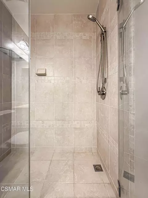Bath - 2516 Clearfield Pl, Simi Valley, CA 93065 photo 2 of 5