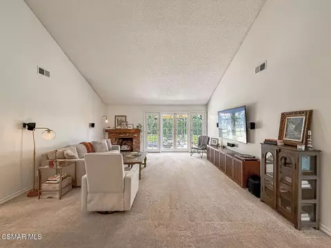 Living - 2516 Clearfield Pl, Simi Valley, CA 93065 photo 2 of 4