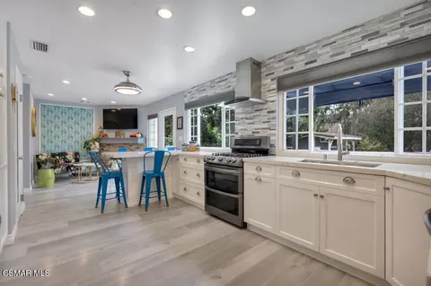 Kitchen - 1306 Nonchalant Dr, Simi Valley, CA 93065 photo 1 of 6