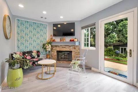 Living - 1306 Nonchalant Dr, Simi Valley, CA 93065 photo 8 of 8