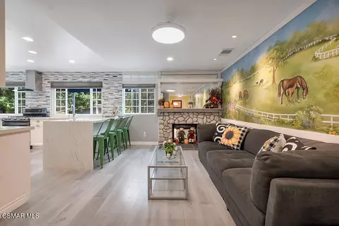 Living - 1306 Nonchalant Dr, Simi Valley, CA 93065 photo 7 of 8